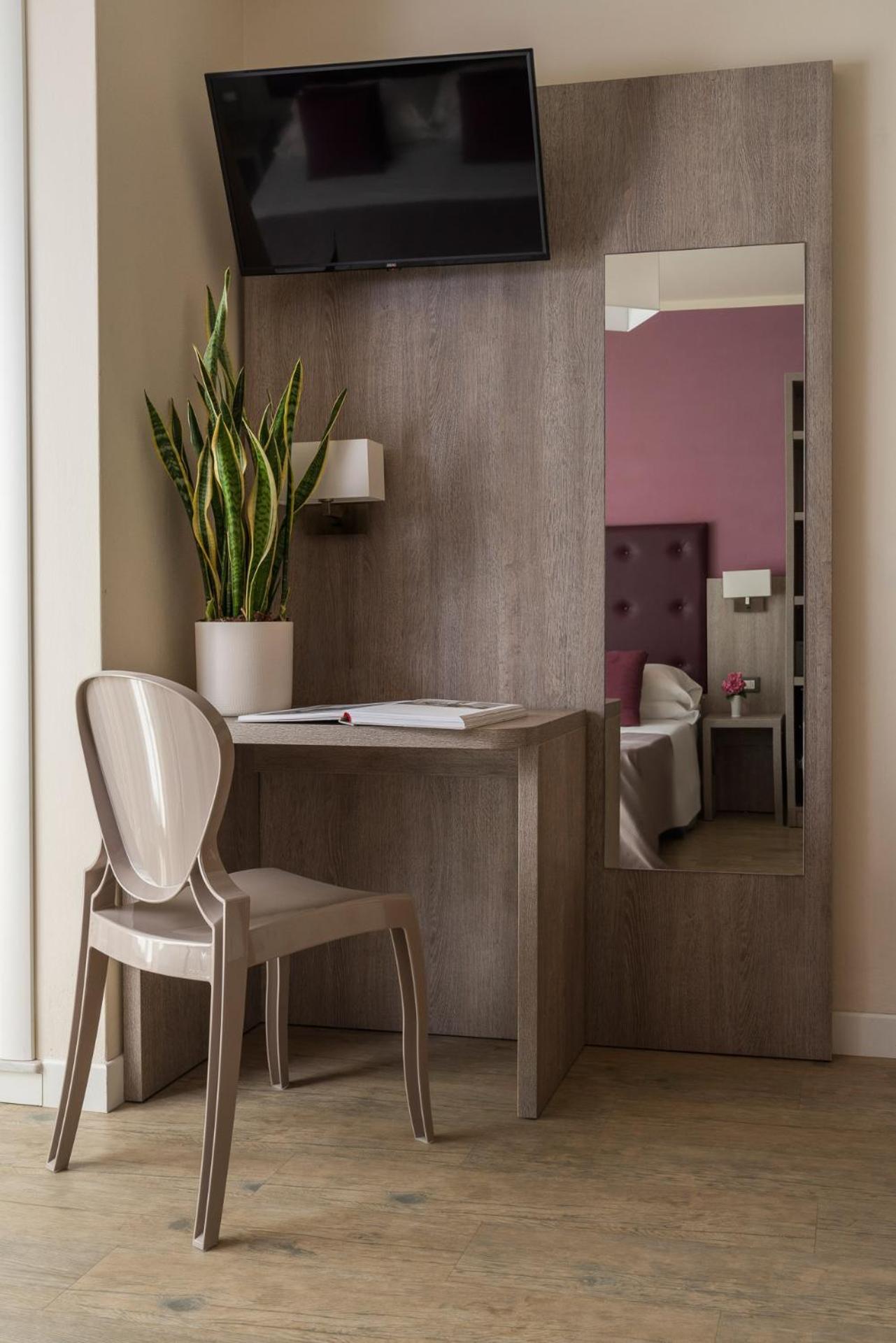Hotel Azzurra Марина-ди-Пьетрасанта Экстерьер фото